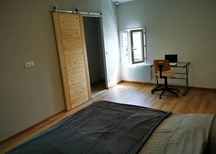 Entier A * La Creche